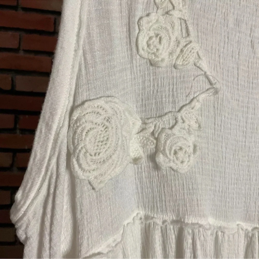 Taylor & Sage Women’s L Sleeveless Women’s Pullover Top Off White blouse - Picture 6 of 7